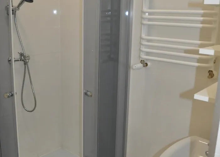 Noclegi Korzybie Hotel *